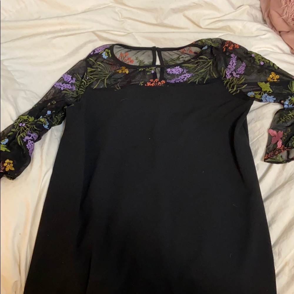 only wore once to homecoming. it is in great shape